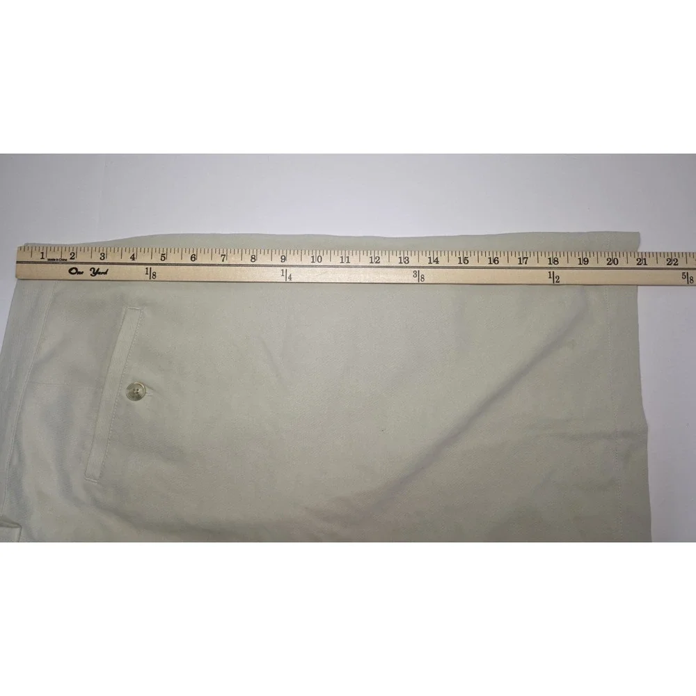 Tommy Bahama Mens Size 36 100% Silk‎ Beige Chino Short